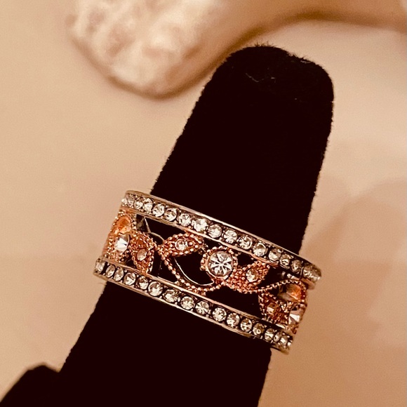Rose Gold✨Ring - Picture 2 of 4